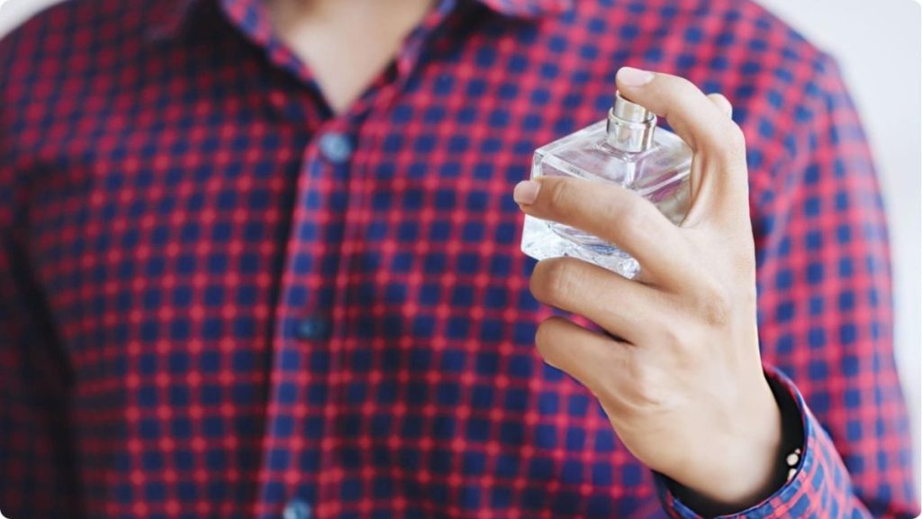 layer perfumes without clashing